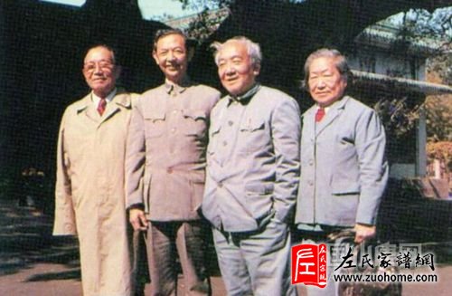 1985年12月，四任中共特支书记合影于广州。左起：左洪涛、孙慎、刘田夫、郑黎亚